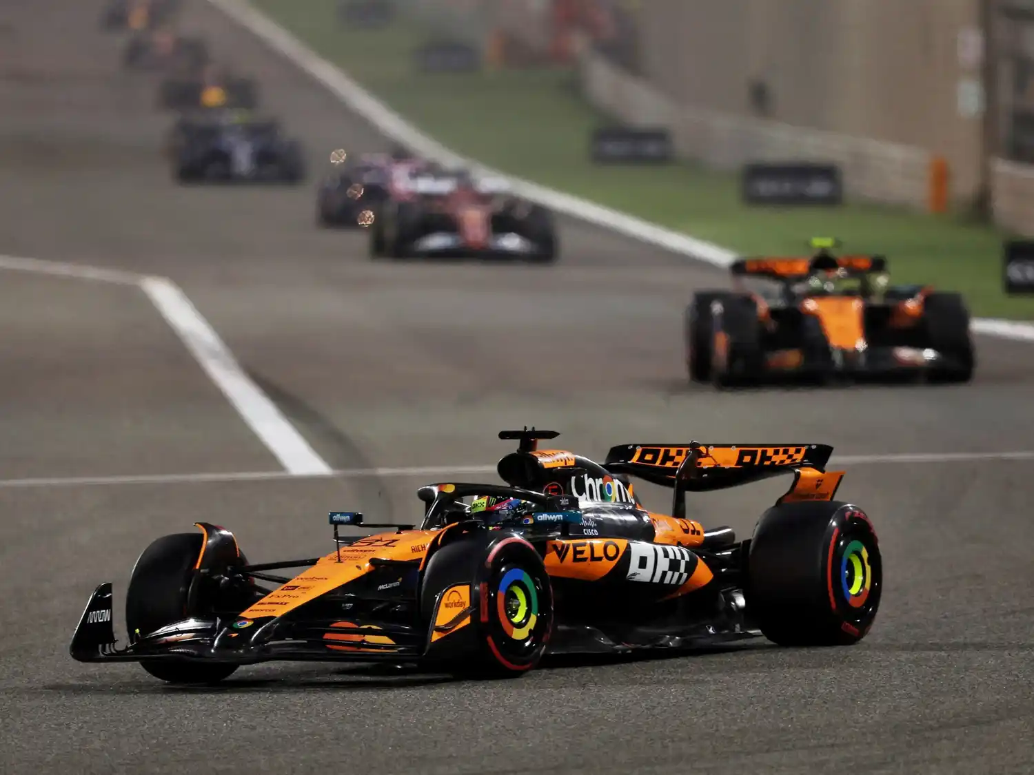 Los McLaren vuelven a mostrar su potencial en Arabia Saudita