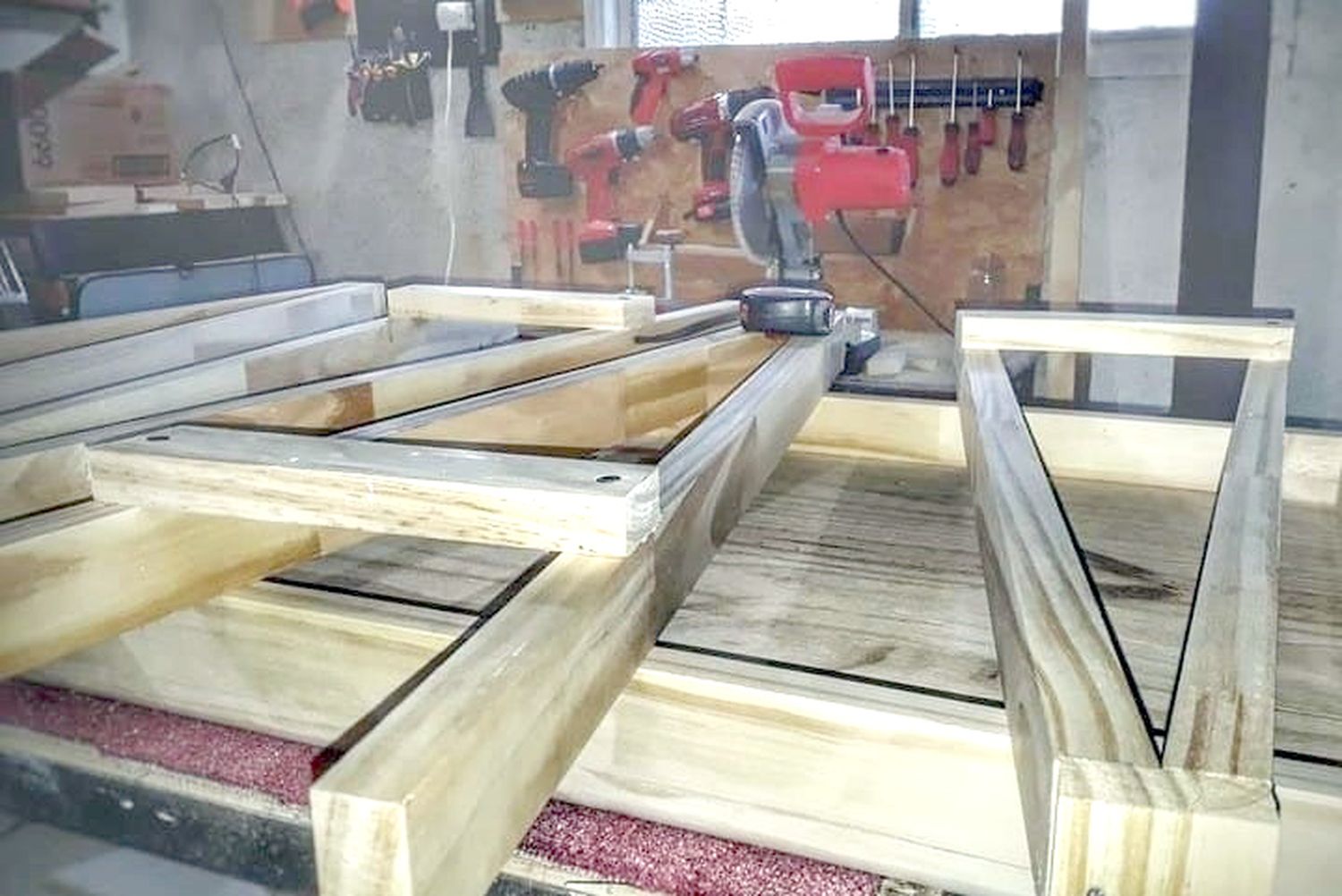 La carpintería. Que fue escenario de robo, en la zona de calle 100 al 3700, del barrio 9 de Julio