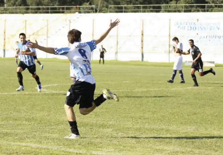 Juventud Unida quedó a un paso del ascenso