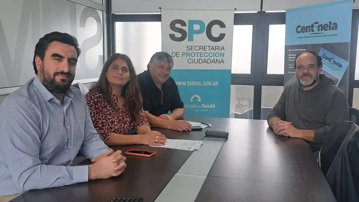 Representantes gremiales y funcionarios municipales se reunieron en la sede de la Secretaría de Protección Ciudadana.