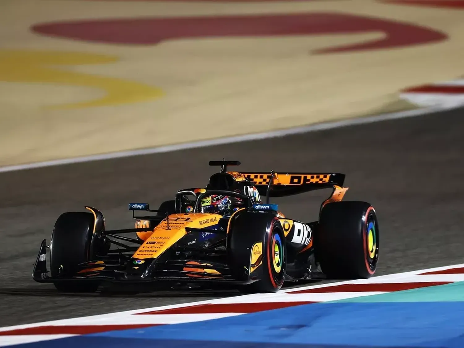Oscar Piastri logró la pole en la clasificación del GP de Bahréin