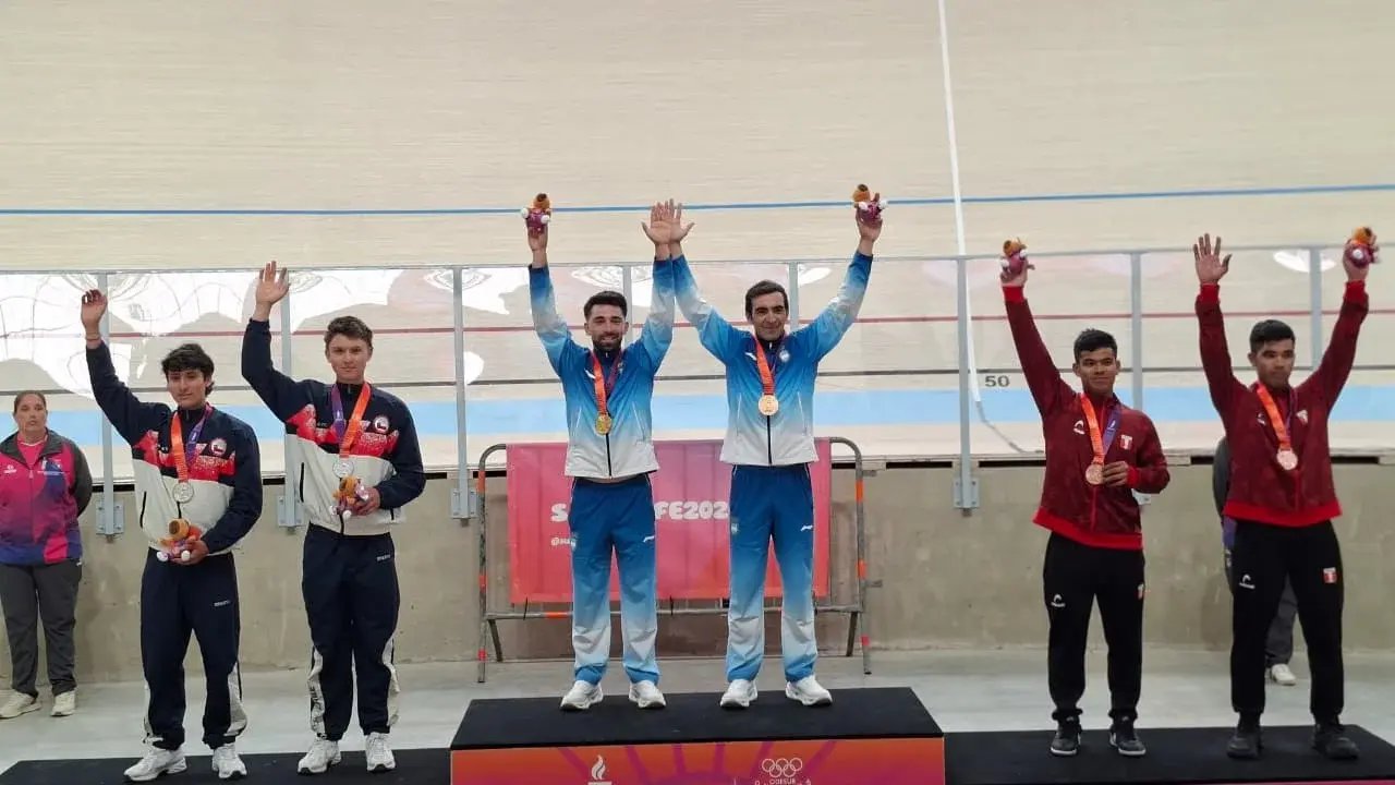 Rubén Ramos y Marcos Méndez ganaron el oro en la Madison masculina de ciclismo de pista en Rafaela