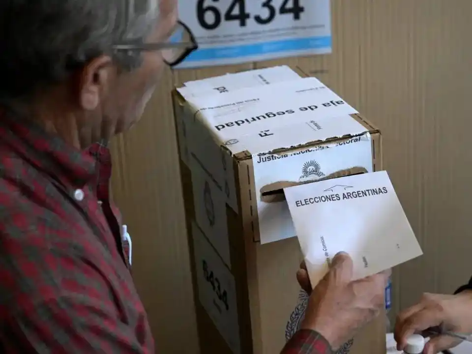 La Junta Electoral advirtió sobre la necesidad de ajustar el calendario de elecciones en caso que haya un nuevo desdoblamiento.