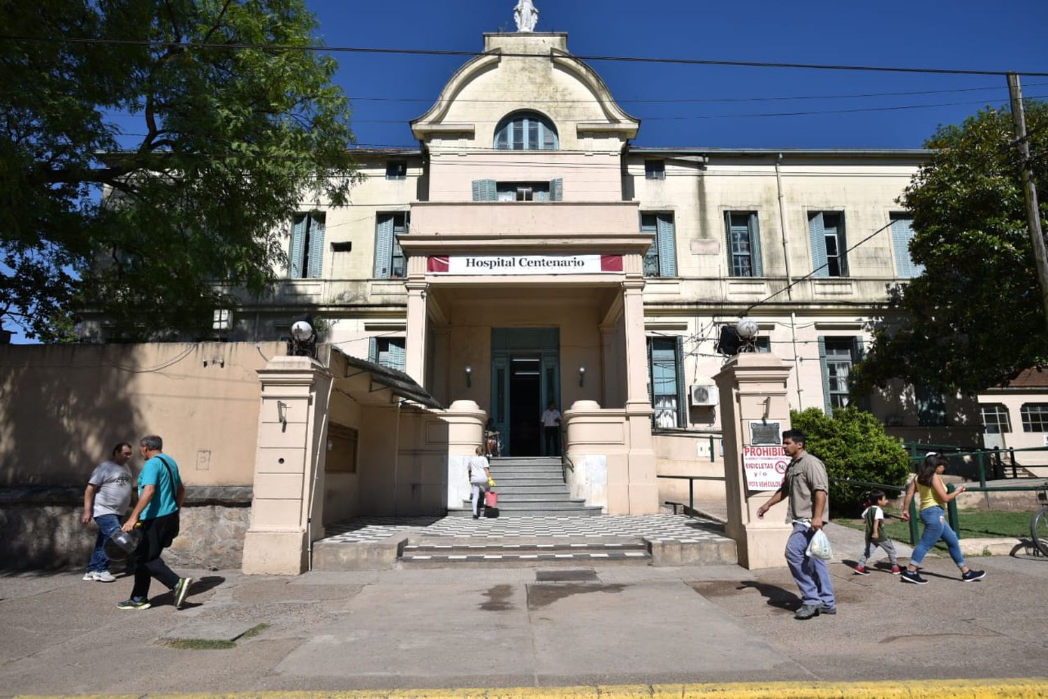 El Hospital Centenario armó una guía para abordar la problemática del suicidio