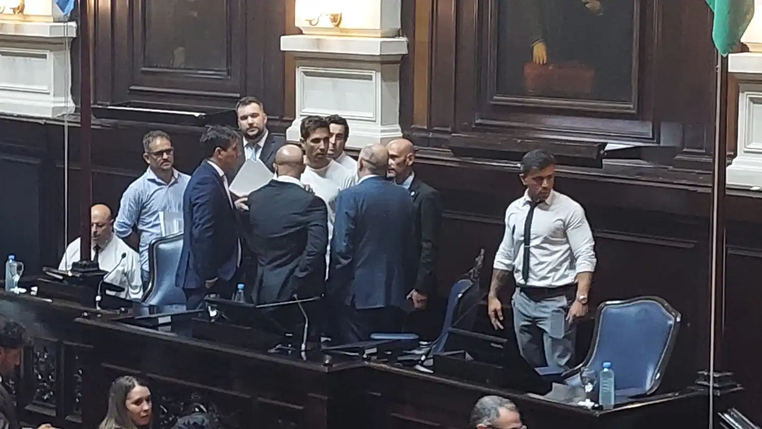 Passaglia fue invitado a retirarse de la Cámara de Diputados, ya que, legalmente, continúa siendo Intendente. Foto: LaNoticia1.com.