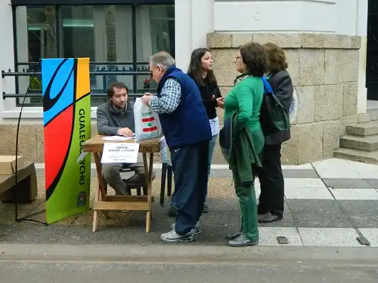 Instalan punto de adhesión para sumarse a la demanda contra Telecom 