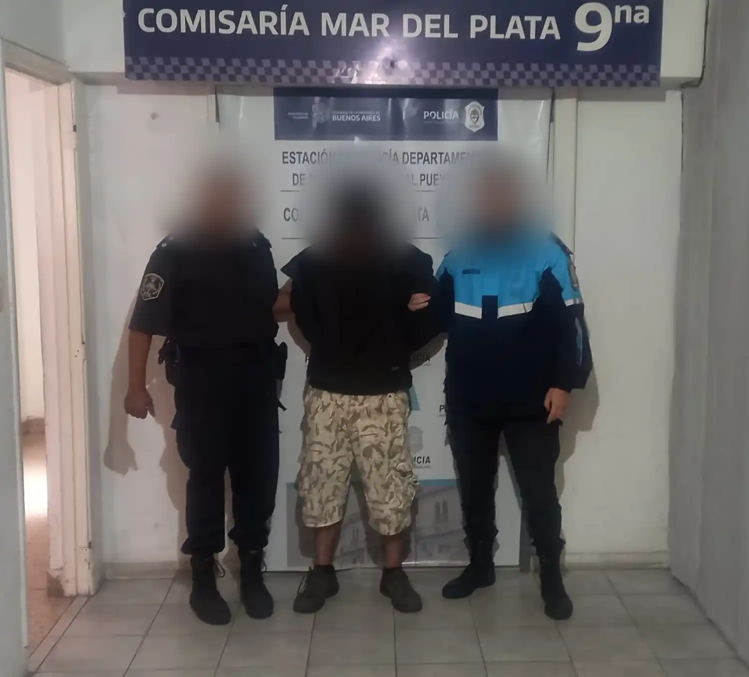 El hombre de 28 años fue descubierto por un efectivo de la UTOI que se encontraba en el vehículo.