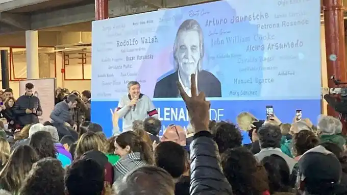 Máximo Kirchner calienta la interna: "Así como no muestran sus voces en los off, tampoco las mostraron durante el macrismo"