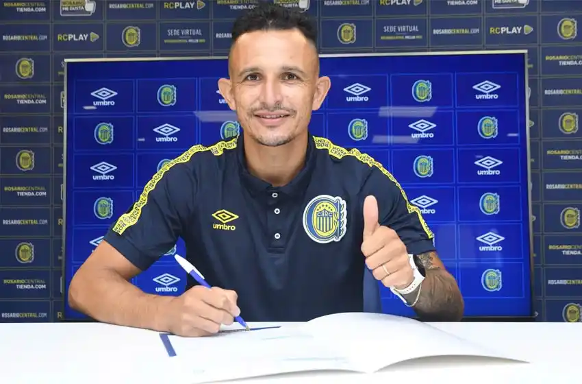 Llegó el sexto a Arroyito: Marcelo Benítez es nuevo jugador de Central