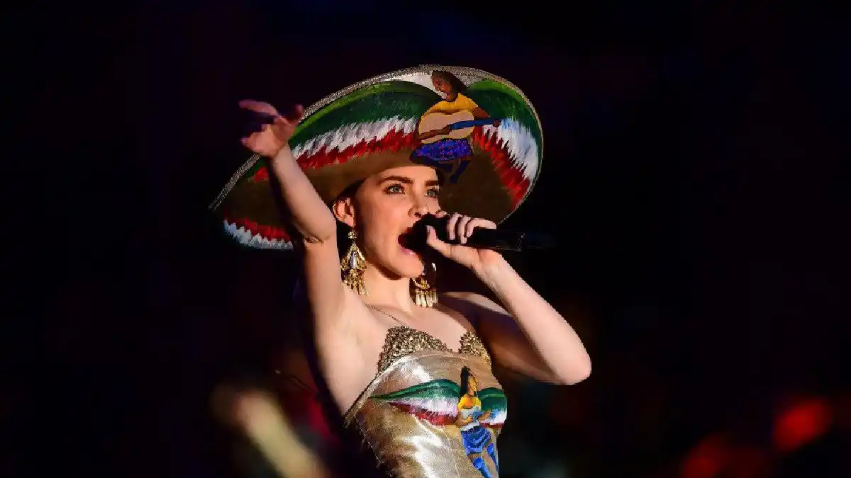 Belinda habla del embarazo de Cazzu y su ex