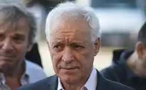 Blanco: “La decisión de bajar los sueldos fue del plantel”