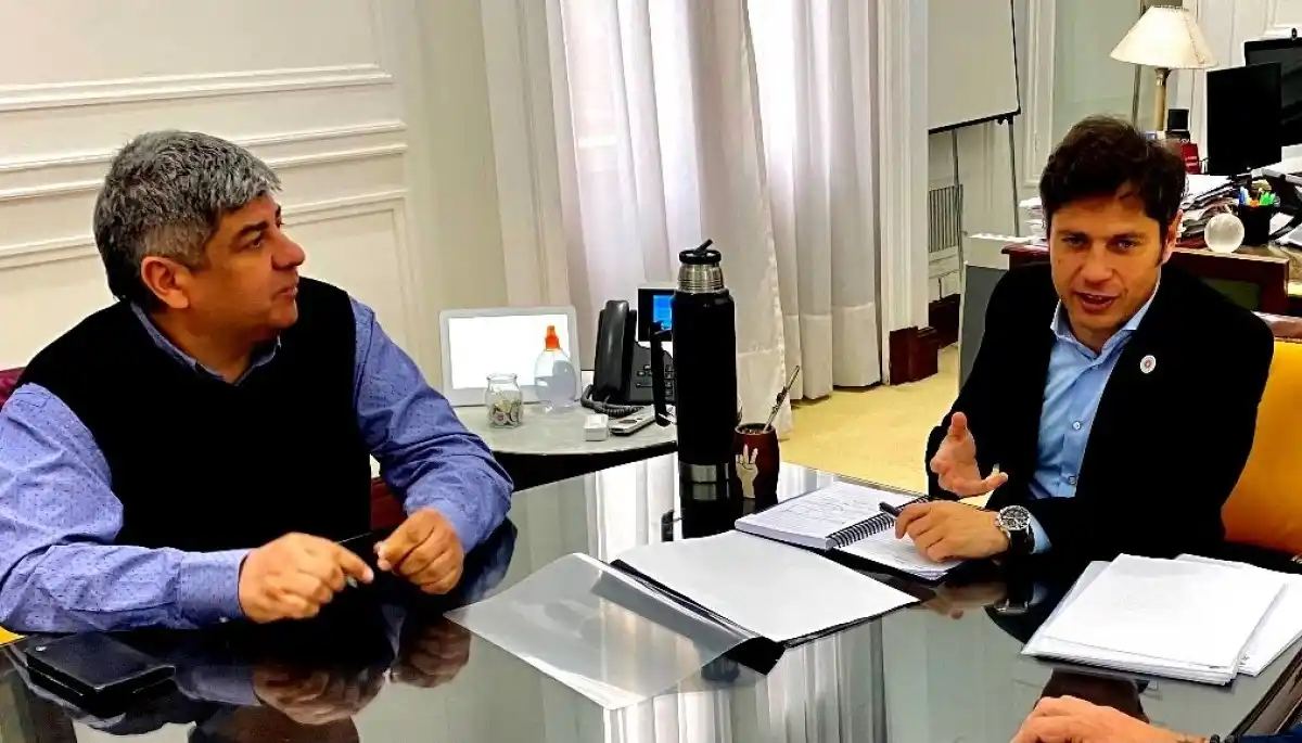 Kicillof recibió a Moyano para intermediar en el conflicto por la recolección de residuos en La Plata y Villa Gesell