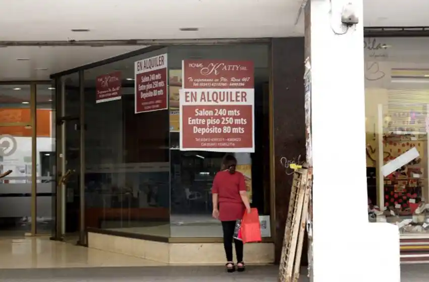 En los últimos 60 días cerraron más de 150 locales comerciales en Rosario