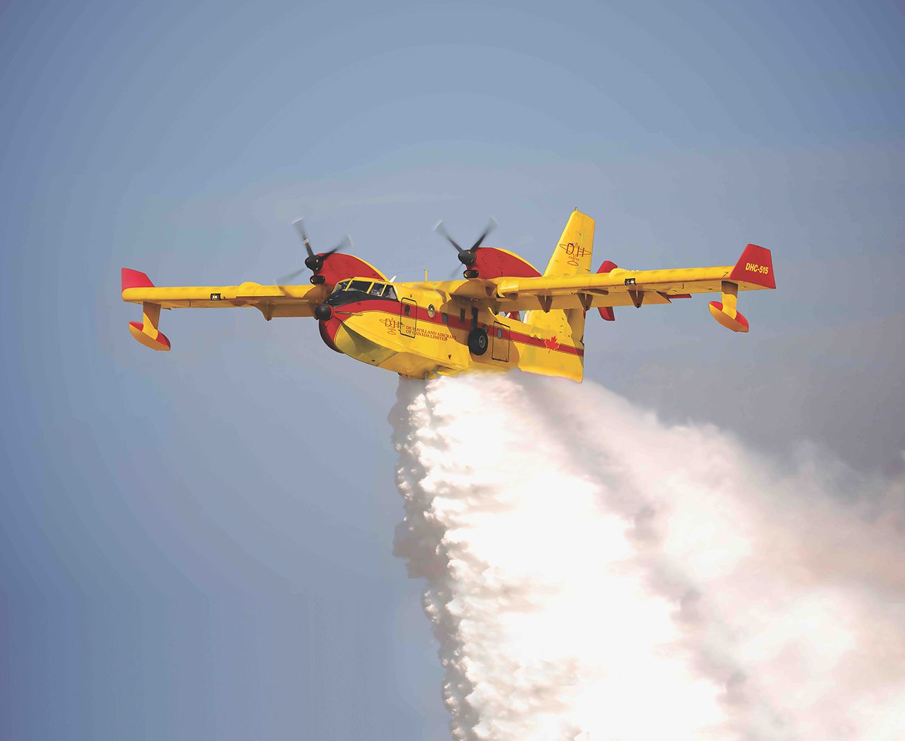 Portugal refuerza su capacidad de lucha contra incendios forestales con dos “aviones bomberos”  DHC-515 Firefighter