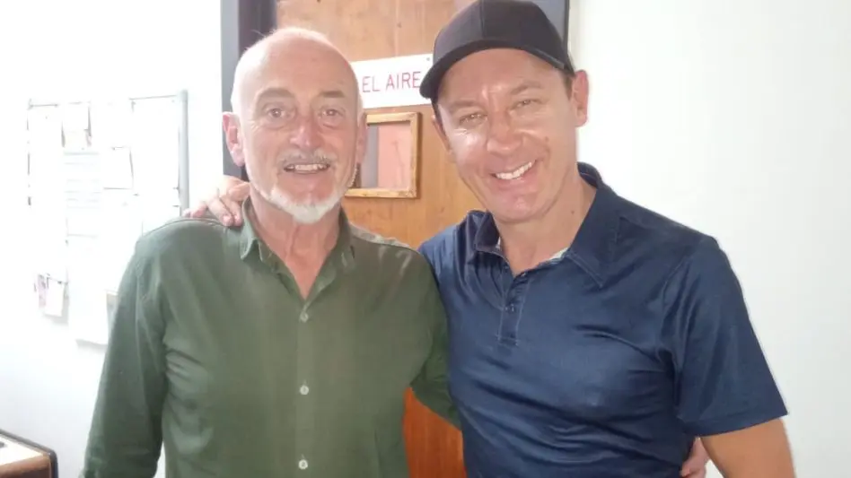 Martín Russo, el Maestro de las Mil Voces, Deslumbra en Mar del Plata con "NO HAY PLATA, HAY HUMOR"