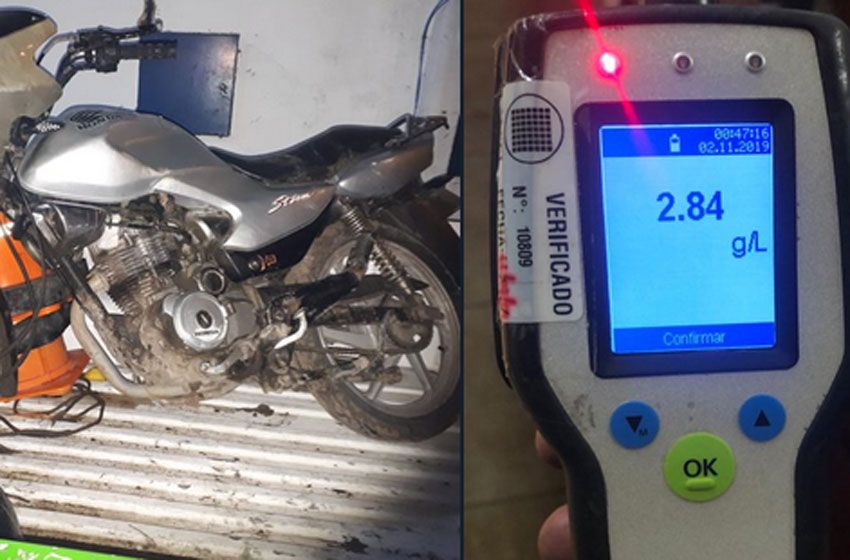 Manejaba una moto borracho, sin licencia y sin seguro 