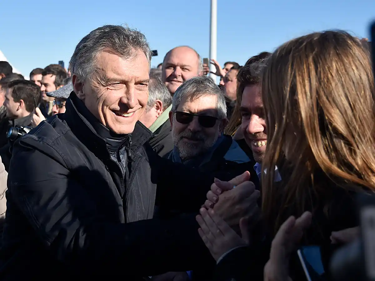 Macri  llega a San Francisco  y se reúne con industriales 