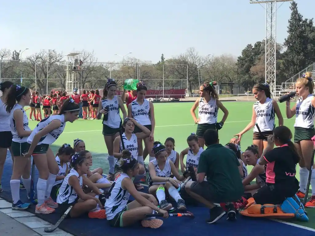 Un triunfo y una derrota para Los Cardos