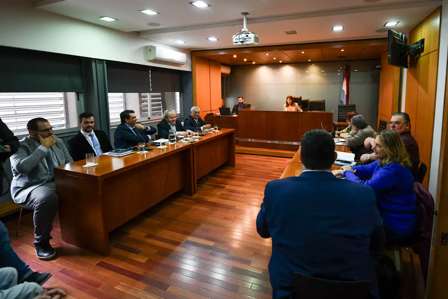 Audiencia clave en Tribunales para garantizar clases y avanzar en acuerdos salariales con docentes