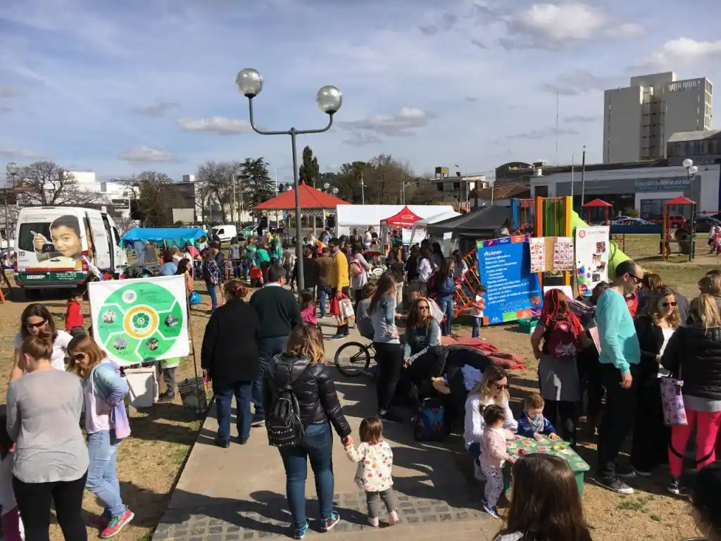 Cientos de familias acompañaron la primera Feria Infantil Saludable
