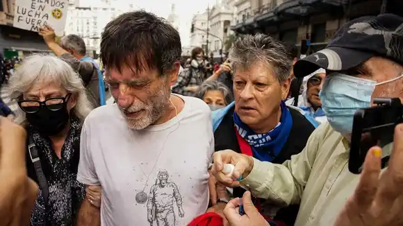 Jubilados: un nuevo miércoles de tensión frente al Congreso de la Nación