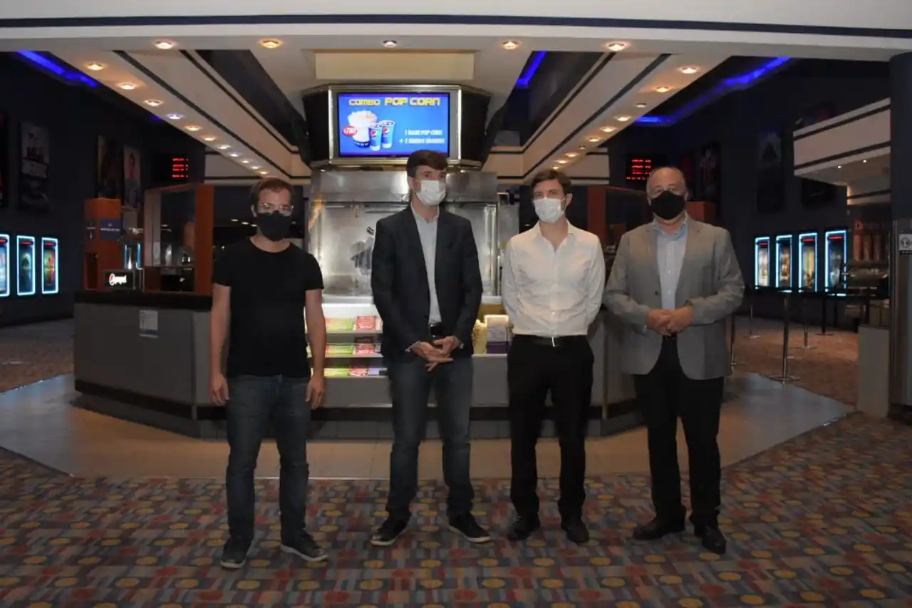 Ghi y Costa supervisaron los protocolos para la reapertura de los cines en Morón: “Este es el inicio de una nueva etapa" expresó el intendente
