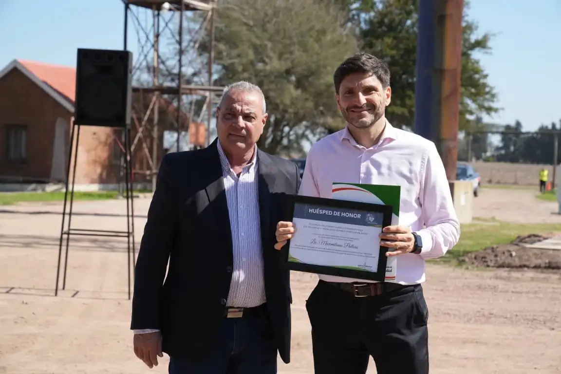 Pullaro recorrió el Gasoducto Sudoeste Lechero y destacó su impacto sobre la producción regional - 2