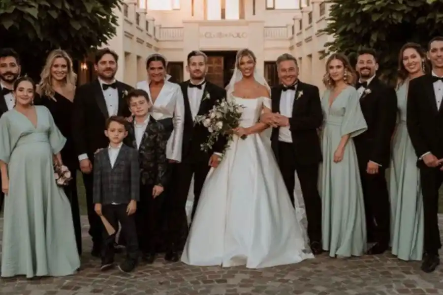 La argentina que diseñó el cotillón del casamiento de Ricky Montaner y Stefi Roitman dio detalles de lo quepidieron
