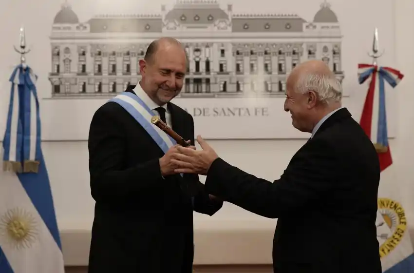 Perotti asumió como gobernador: “A las crisis no se las llora, se las enfrenta y se las derrota»