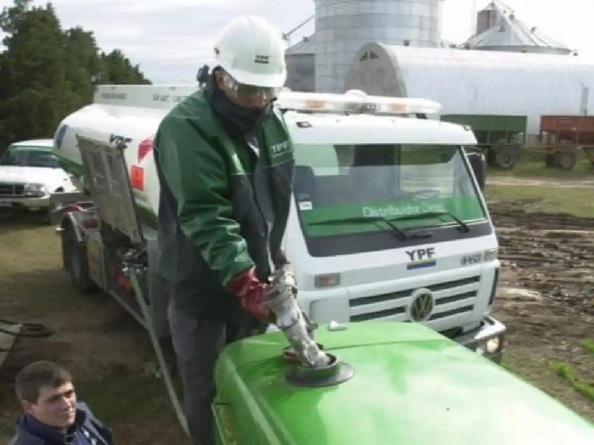 El campo advierte que la suba de naftas afectará al sector