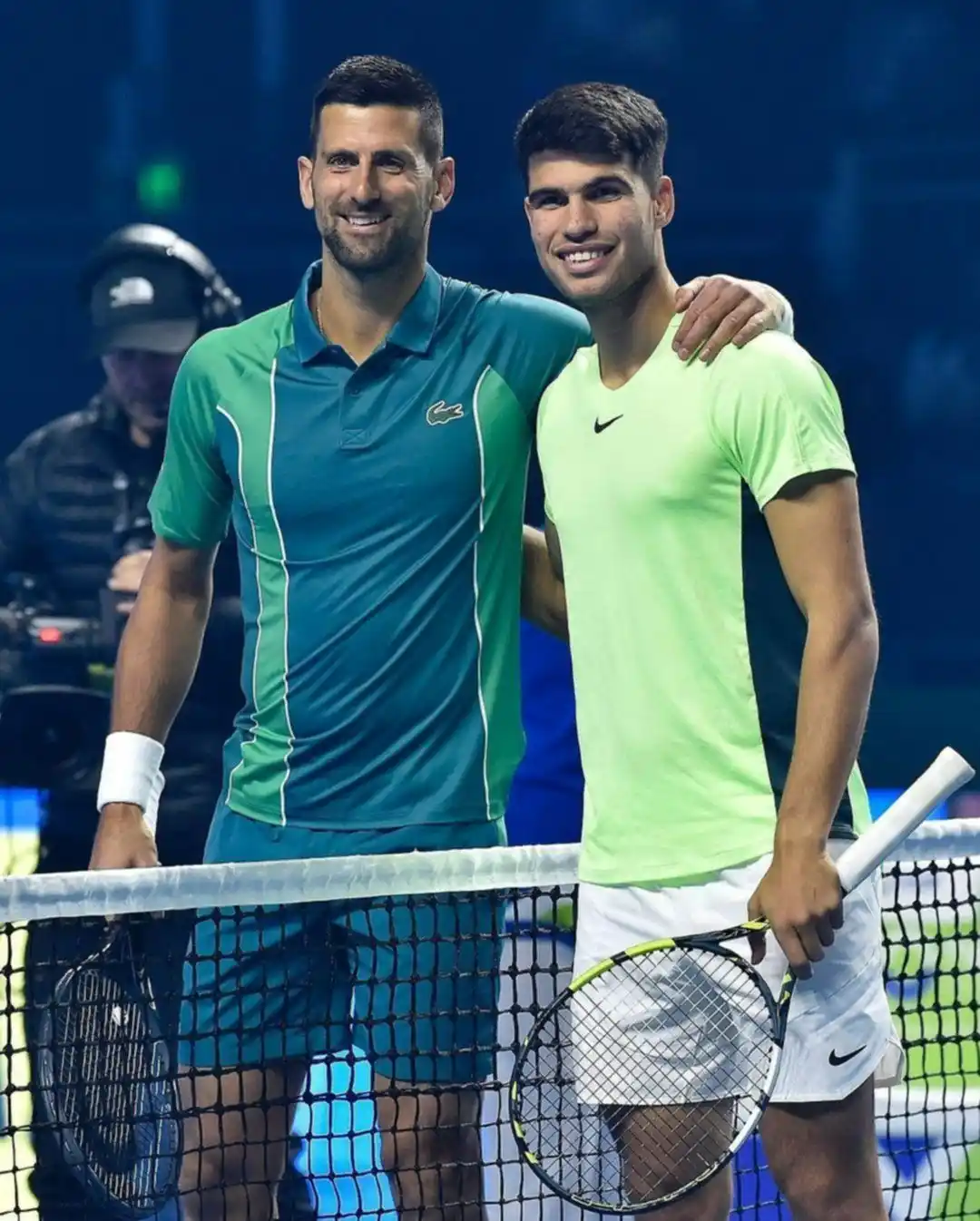 Carlos Alcaraz y Novak Djokovic: Rivales en la cancha, ¿amigos fuera de ella?