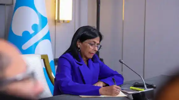 La OPEP decide tomar «acciones para preservar estabilidad del mercado»: Delcy Rodríguez