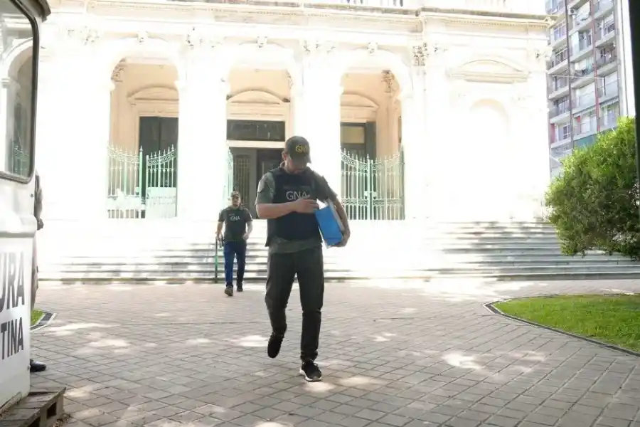 Allanaron los Tribunales Federales de bulevar Oroño al 900 en la ciudad de Rosario
