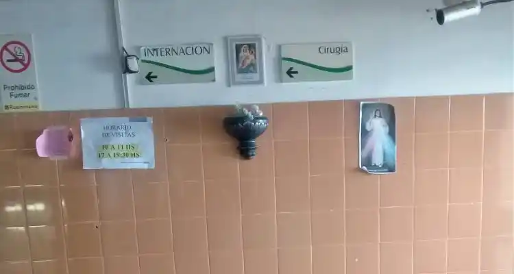 Aguardan el traslado de una mujer que se fracturó dos vértebras dorsales