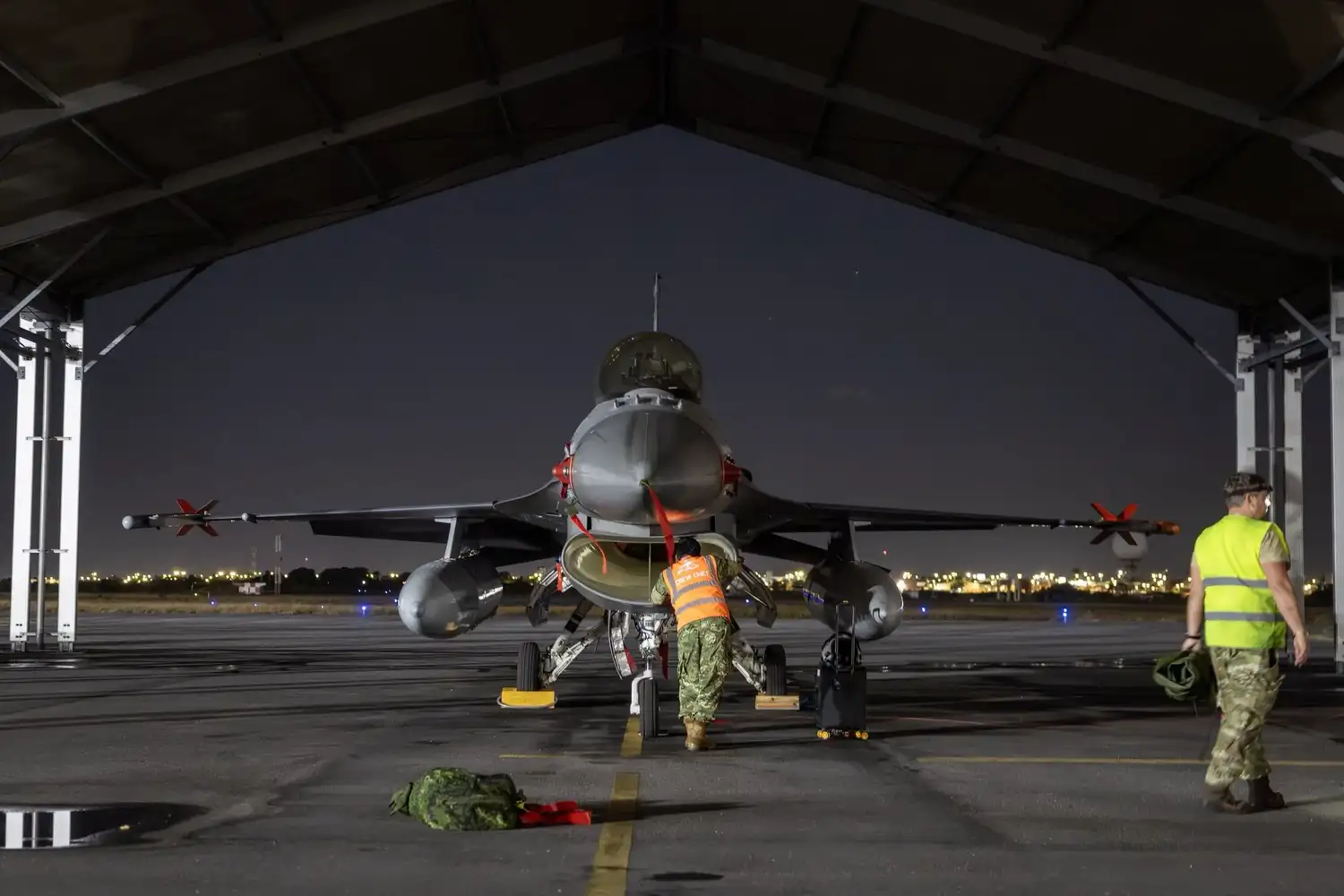 avion f16 - 3
