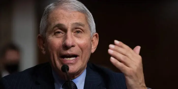 Fauci ve similitud en las trombosis ocurridas tras vacunaciones con AstraZeneca y J&J