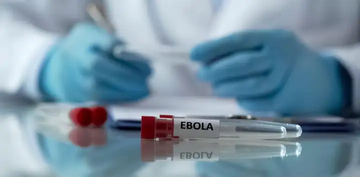 Alarma global por el ébola.