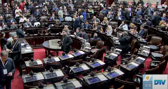 La oposición consigue los dos tercios para habilitar el debate sobre el proyecto de jubilaciones