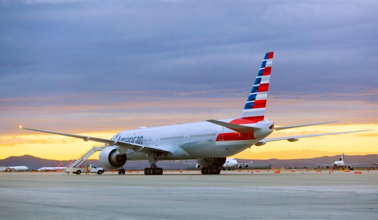 American Airlines celebra 10.000 años de experiencia con sus empleados más antiguos