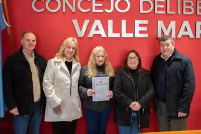 Vecinos de Diamante y Valle María firmaron escrituras en el marco del Programa de Regularización Dominial del IAPV