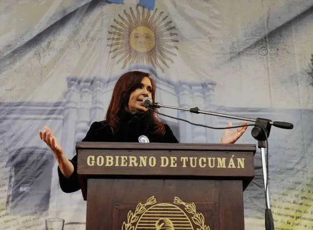 Cristina en Tucumán: "Nadie es eterno, la que debe ser permanente es la Patria"  