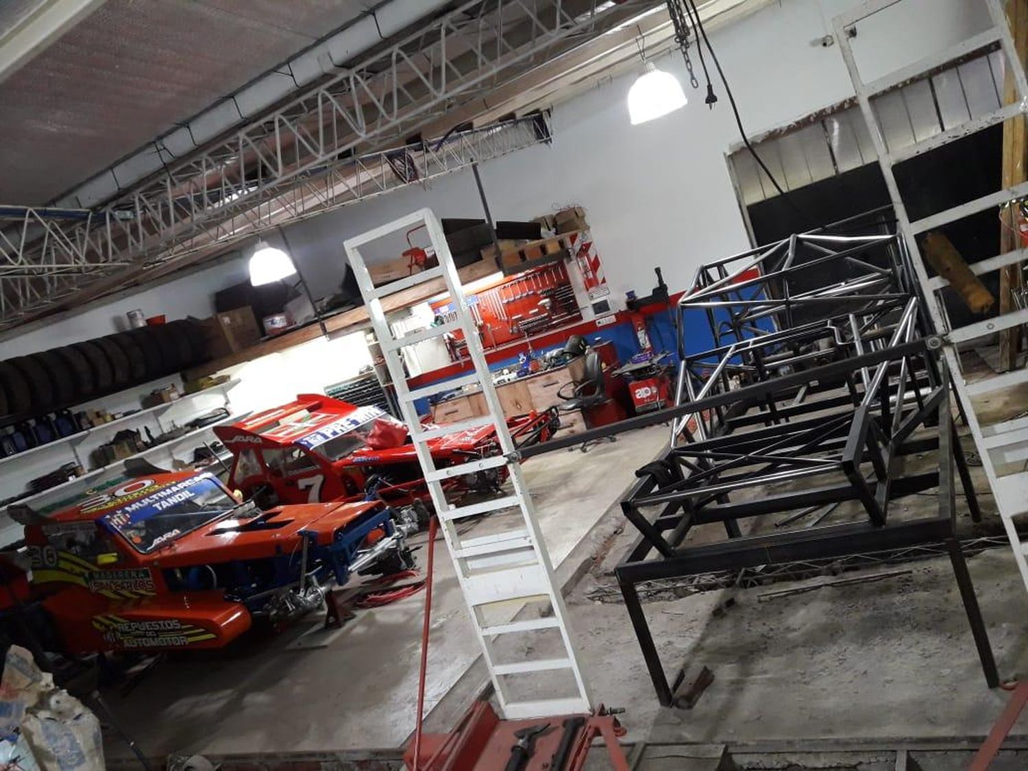La armada del team Jara Suspensión