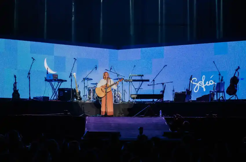 Sofía presenta “Canciones y Contradicciones” en Vorterix Club