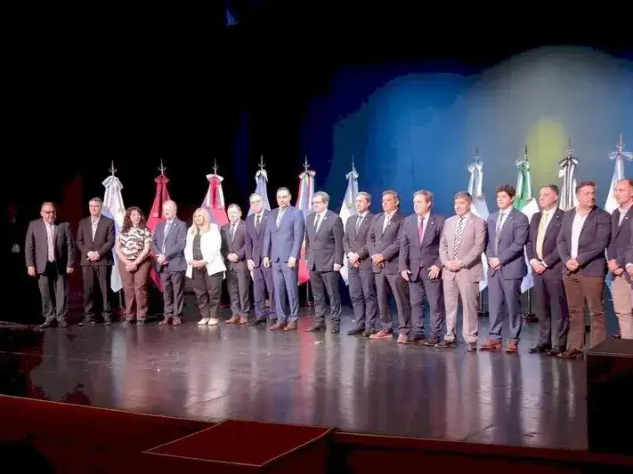 Representantes de diez provincias sesionan en Corrientes