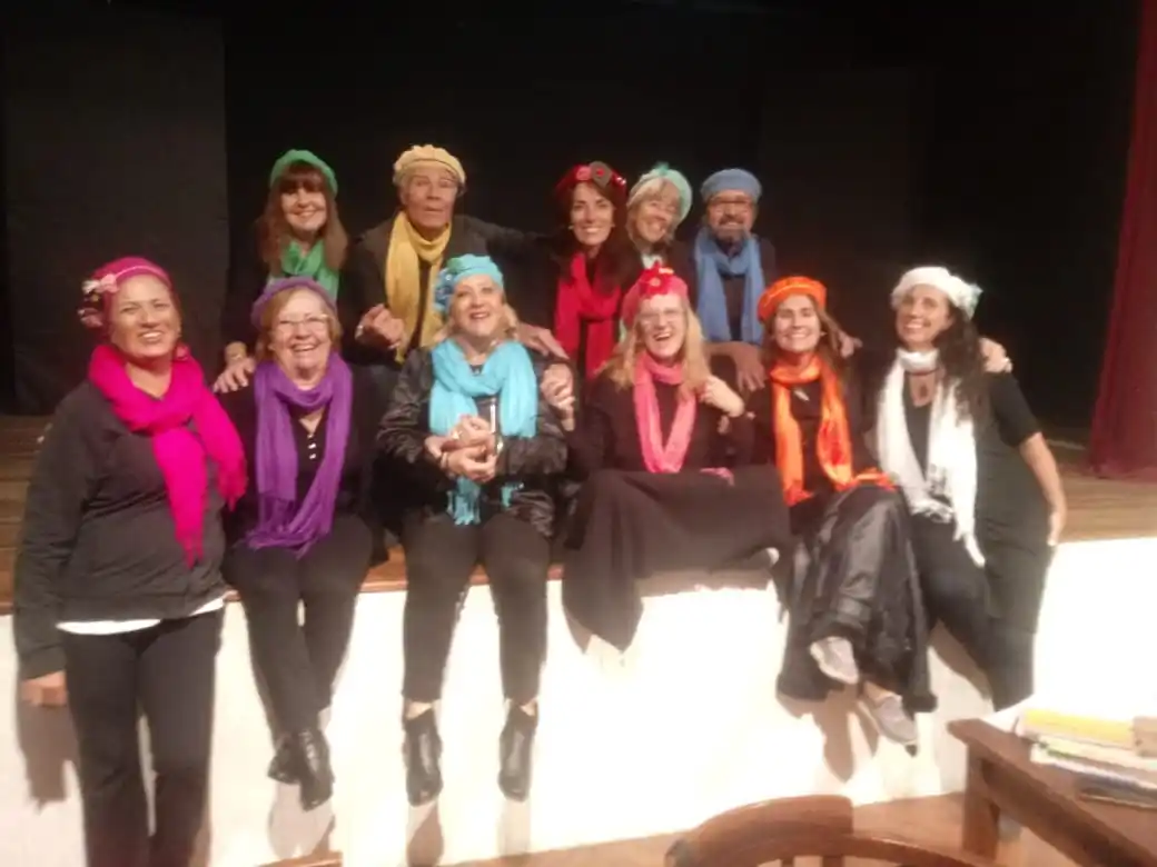 Viaje al mundo de Abuelos Cuentacuentos, una pandilla enamorada del arte