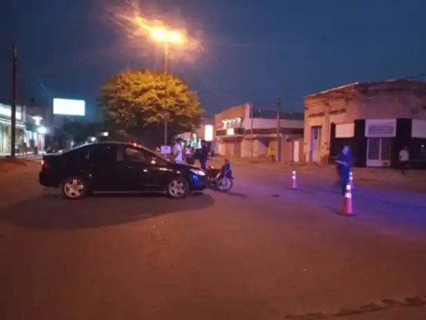 Víctima de accidente pide testigos y videos: chocaron un auto y una moto en 3 de Febrero y Chivilcoy