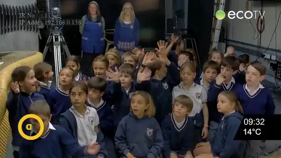 Alumnos del colegio Santo Domingo visitaron El Eco Multimedios