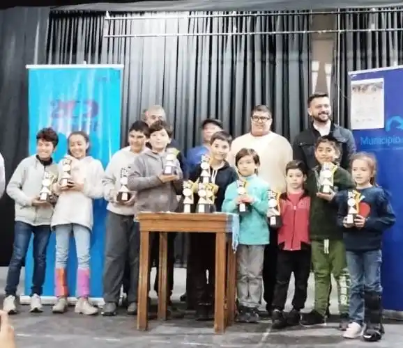 Algunos de los niños participantes en el torneo.