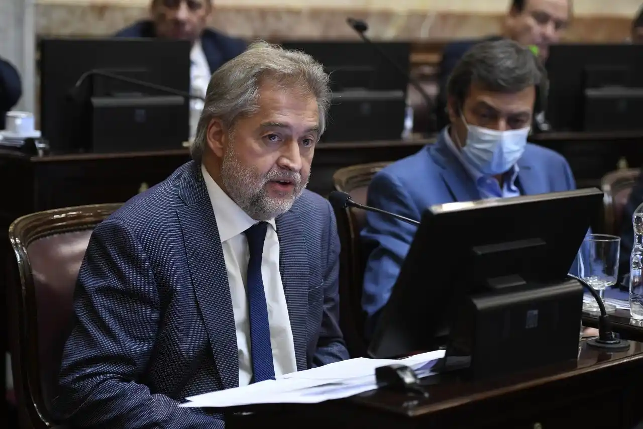 Mirabella:  “No queremos que en Santa Fe se frene la inversión pública y la conquista de derechos”