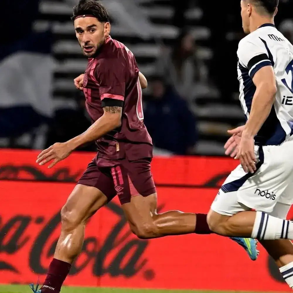 Lanús goleó Córdoba